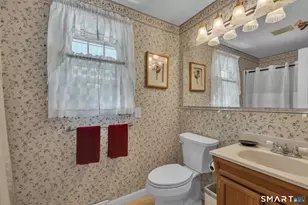 129 Montemerlo Ave, Windsor Locks, CT 06096 - Photo 21