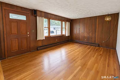3 Sun Street, Enfield, CT 06082 - Photo 7