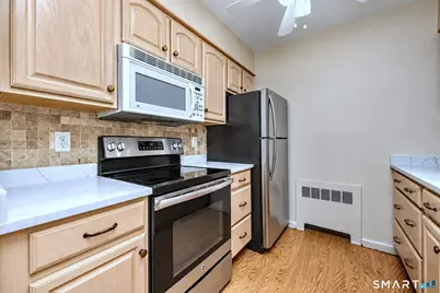 401 Swanson Crescent #401, Milford, CT 06461 - Photo 5