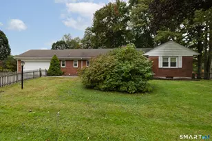 22 Woodlawn Dr, Torrington, CT 06790 - Photo 1