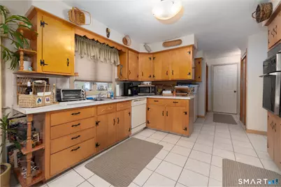 22 Woodlawn Drive, Torrington, CT 06790 - Photo 11