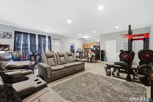 118 Columbia St, Meriden, CT 06451 - Photo 25