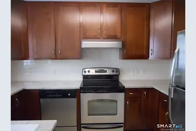 66 Stoneridge Circle, Stamford, CT 06902 - Photo 3
