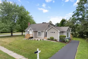 64 Red Top Dr, West Hartford, CT 06110 - Photo 1