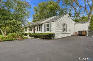 72 Sutton Dr E, Stamford, CT 06906 - Photo 5