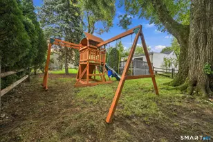 72 Sutton Dr E, Stamford, CT 06906 - Photo 35