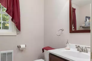 300 Ardsley Rd, Waterbury, CT 06708 - Photo 11