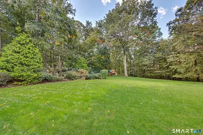 443 Brambley Hedge Circle, Fairfield, CT 06824 - Photo 7