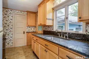60 Bainbridge Rd, West Hartford, CT 06119 - Photo 23