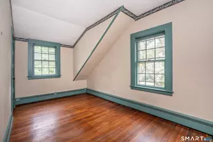 60 Bainbridge Rd, West Hartford, CT 06119 - Photo 15