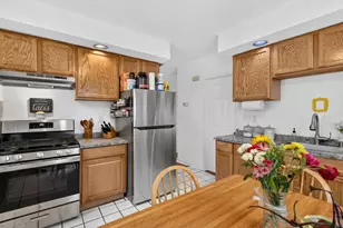 977 Townsend Ave, New Haven, CT 06512 - Photo 9
