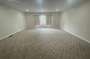 372 Anton Dr, Bridgeport, CT 06606 - Photo 19