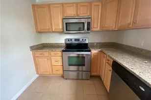 372 Anton Dr, Bridgeport, CT 06606 - Photo 17