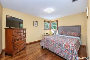 51 Meadow Park Dr, Milford, CT 06461 - Photo 19