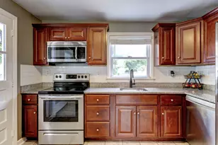 35 Helaine Rd, Manchester, CT 06042 - Photo 5
