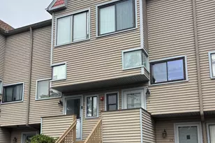 40 Crest St, West Haven, CT 06516 - Photo 1