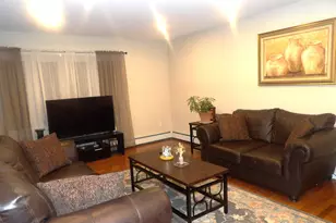 91 E Morningside St, Bloomfield, CT 06002 - Photo 3