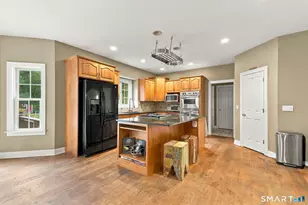 140 Elk Dr, Southbury, CT 06488 - Photo 15