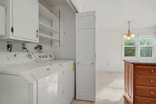 7 Clearview Dr, Woodbridge, CT 06525 - Photo 9
