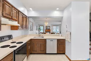 55 Mill Plain Rd, Danbury, CT 06811 - Photo 5