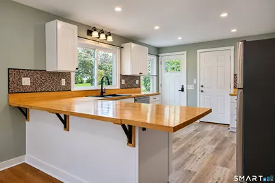 3 Pepperidge Drive, Waterford, CT 06375 - Photo 5