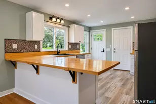 3 Pepperidge Dr, Waterford, CT 06375 - Photo 5