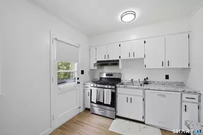 110 Ruby Lane, Stratford, CT 06614 - Photo 9