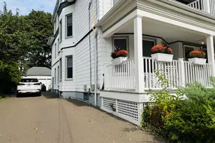 17 Cottage St, New Haven, CT 06511 - Photo 3