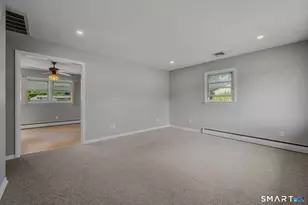 10 Lark St, Waterford, CT 06385 - Photo 7