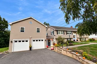 271 Vineyard Ave, Newington, CT 06111 - Photo 1