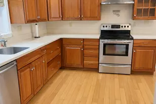 271 Vineyard Ave, Newington, CT 06111 - Photo 5