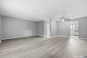 69 Sutton Pl, Bloomfield, CT 06002 - Photo 7