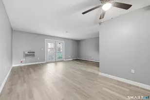 69 Sutton Pl, Bloomfield, CT 06002 - Photo 9