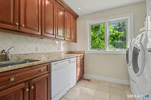 266 Ridgebury Rd, Ridgefield, CT 06877 - Photo 9