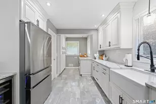 95 Moravia Rd, Avon, CT 06001 - Photo 5