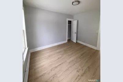52 Clinton Avenue, Bridgeport, CT 06605 - Photo 15