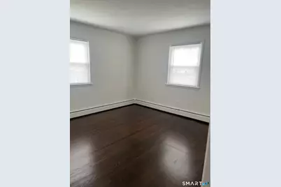 24 Mayflower Avenue, Stamford, CT 06906 - Photo 9