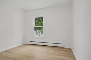 28 E Walnut St, Stamford, CT 06902 - Photo 5