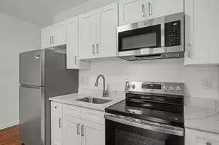 28 E Walnut St, Stamford, CT 06902 - Photo 3