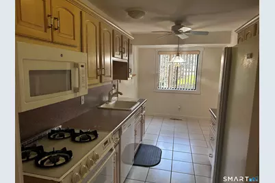 504 A Opa Lane #504 A, Stratford, CT 06614 - Photo 5