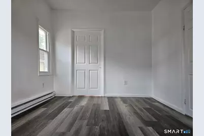 916 Middle Street, Bristol, CT 06010 - Photo 13