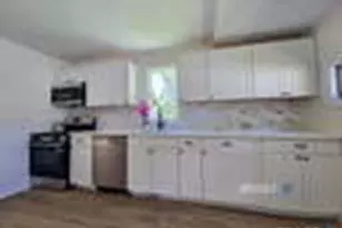 62 Benham Ave, Waterford, CT 06375 - Photo 5