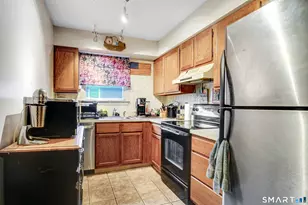 9 Concorde Way, Windsor Locks, CT 06096 - Photo 7