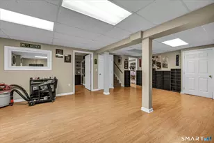 208 Debbie Dr, Meriden, CT 06451 - Photo 21