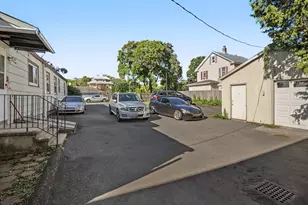 1720 Capitol Ave, Bridgeport, CT 06604 - Photo 5