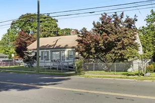 1720 Capitol Ave, Bridgeport, CT 06604 - Photo 3
