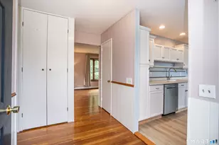 37 Greenwood Rd, Windsor Locks, CT 06096 - Photo 3