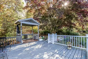8 Royal Rd, Danbury, CT 06811 - Photo 19