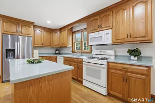 230 Lexington Rd, Glastonbury, CT 06033 - Photo 17