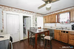 41 Bissell St, East Hartford, CT 06108 - Photo 7